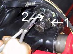 Remove the rotor 7.6. Verify if the cams are broken 7.5 (Fig.256). Replace the cam and/or the spring (Fig.262 and 263).