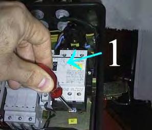Check if the fuses F2 and F3 are fine ( 5.6). Check if the coil of minimum tension is fine. Check if the hydraulic motor is fine ( 5.7). TO REPLACE THE CIRCUIT BRAKER: Disconnect power supply.