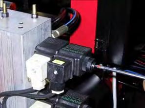 FAILURE IS ELECTRIC OR HYDRAULIC PRESS THE COIL VALVE CORRESPONDENTS TO THE DEFECTIVE HYDRAULIC MOVEMENT (Fig. 93).
