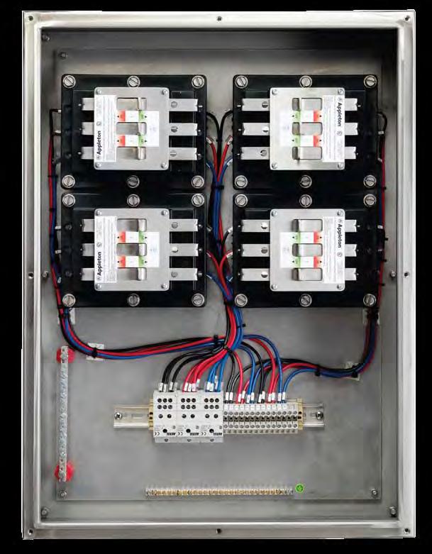 With multiple sizes and breaker configurations, the modular PowerPlex Panelboard can be coupled both vertically and horizontally, providing a more flexible footprint.