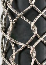 The strands of the mesh pass around the rod and match up with the strands from the opposite direction.