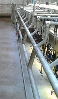 All supports, rump- rails, mangers, adjustable feed troughs, penning, backing gates and drafting gates are available in