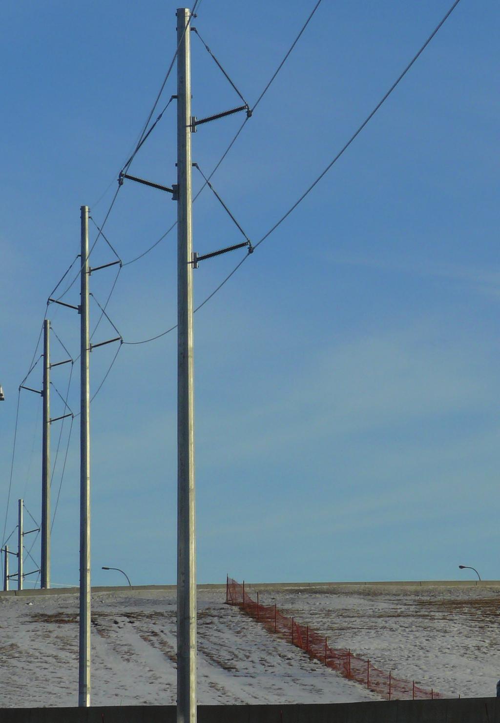 move our electricity from power generating facilities to local areas, ENMAX Power relies on a system of high-voltage power lines across Alberta, including our own 288 kilometre