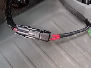 5mm jack to allow you to run a 3.5mm extension cable to an aftermarket head unit.