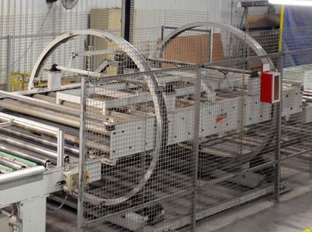 extractor & hydraulic scissor lift AUTOMATIC HOT PRESS PANEL LAMINATING LINE ITALPRESSE (2003) MARK/C/16-38/122 automatic hot press panel