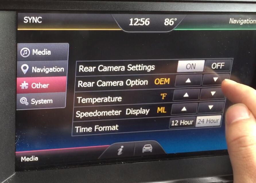 13, support both of OEM car rear camara and after market rear camera, users could set and choose OEM or After market