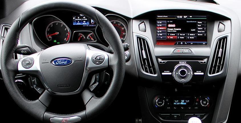 2013-2015 Ford Focus Titanium Sedan Titanium Hatch Electric SE Sedan *
