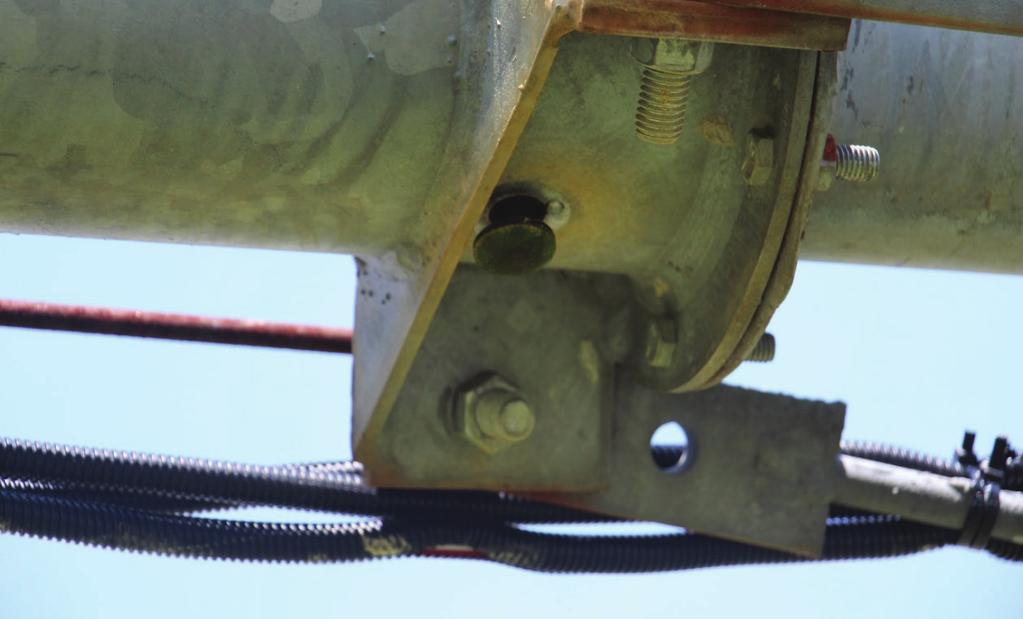 If a nozzle seems to be operating at a higher pressure than the neighboring nozzles, or if the regulator is leaking, further evaluate the regulator.
