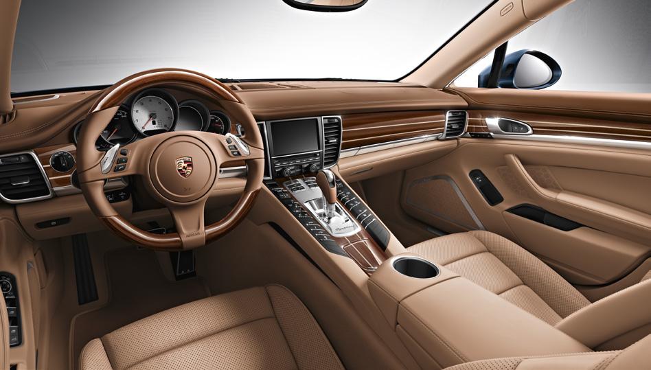 Interior The Panamera Executive models 29 Physical freedom. Entrepreneurial freedom. You always were liberal-minded. Interior.