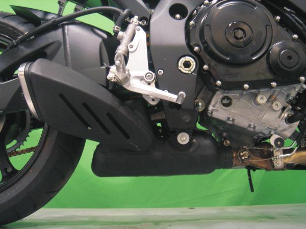 Page 2 Caution: Exhaust system can be extremely hot. Let motorcycle cool down before beginning installation.