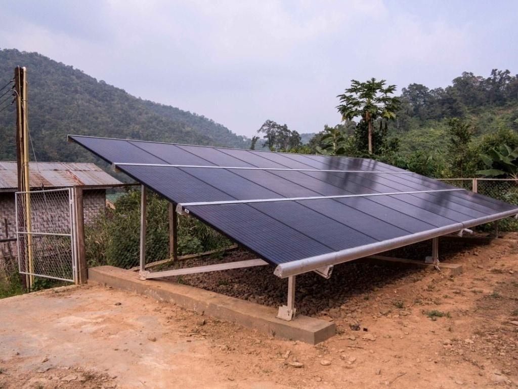 Hybrid Mini-Grid Profile: Houaypha Situation Ban Houaypha, rural village in Luang Prabang Province 42 km from nearest grid connection 83 households, 498 people $41.