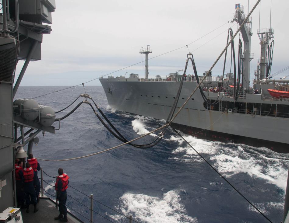 USS Princeton (CG 59) refuels from oiler
