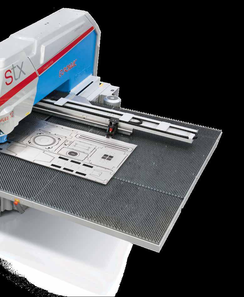 The STX series is available with full optionals: X axis up to 2500 mm, loading