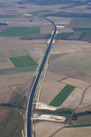 Eco-motorway: Environmental, Safe and User-friendly Environment: it goes