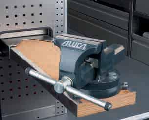 fitted to sides Precise and low-maintenance guide for worktop Worktop with latch mechanism Integrated in cross