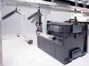 Case clamping system Clamping unit to lock service cases, assortment boxes or crates in the shelf compartment Adjustment infinitely variable Clamping lever