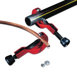 The pipe cutters can be fitted with various special blades with appropriate cutting
