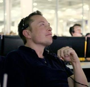 SpaceX Leadership ELON MUSK CEO and Chief Designer As CEO and Chief Designer, Elon Musk oversees development of rockets and spacecraft for missions to Earth orbit and ultimately to other planets.