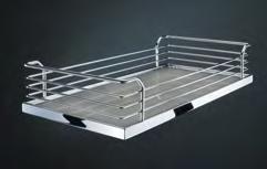 ARENA Chrome emphasizes the purist style of modern, straight-lined kitchens.