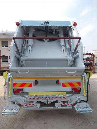 the compactor is fed from the compressor of the vehicle and allows the insertion of the PTO, the moving of lifting device and accessories type dust suppression.