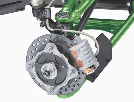 Off-road Brake Performance The combination of high-performance disc brakes at the front and a sealed wet brake at the rear offers formidable braking power an essential component for hard riding.