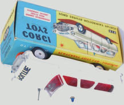 number 462 in pen on end flaps (NM,BNM) 200-250 Lot 1616 Lot 1619 Lot 1614 Lot 1615 1615 Corgi Toys, 359 Commer army field kitchen, military green body with light blue interior, US Star on roof with