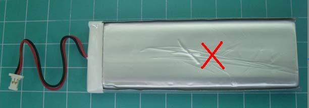 In case the pack terminals are dirt, clean the terminals with a dry cloth before use. Otherwise power failure or charge failure may occur due to the poor connection with the instrument.