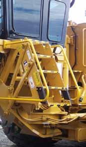 Hydraulically operated, the 24H Ladder folds neatly within the frame when the grader is in use.