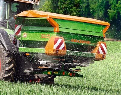 On my ZA-M fertiliser spreader I can control the Limiter border spread device and the hydraulic shutter slides quickly and safely.