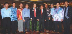 President), Ir Wong Loo Min (ACEM President) and YBhg Dato Che Khalib Mohamad Noh (TNB President & Chief  Standing are Ir Steven Ng