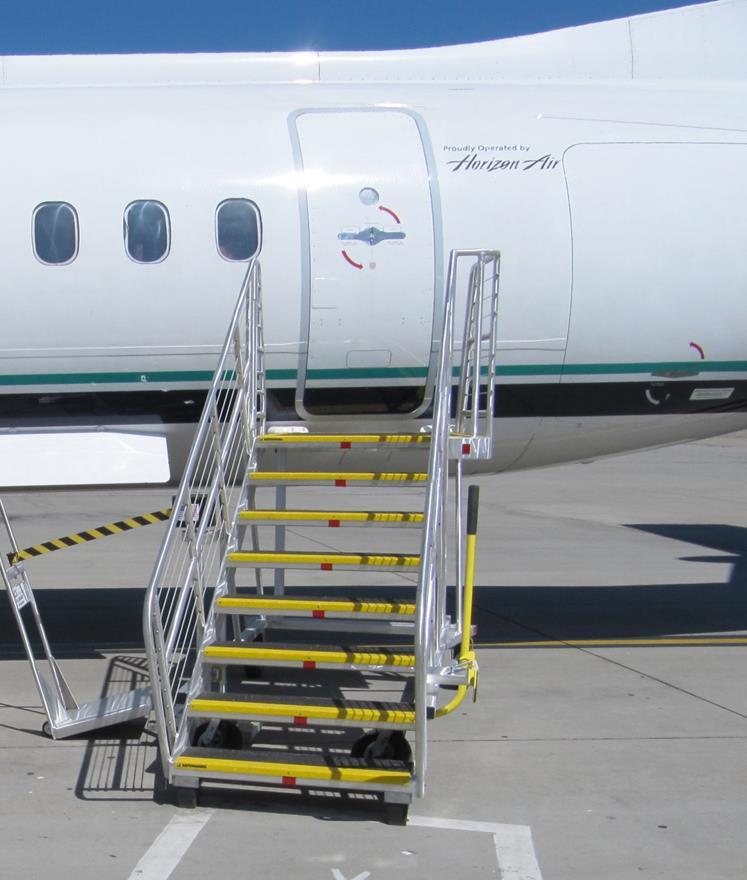Overview The QS-L2-4558 (Q-Stair) is designed to accommodate passenger boarding at the L2 door of the aircraft.