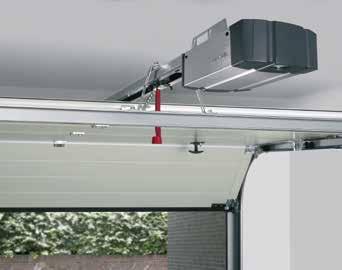 Using the adjustable suspensions, you can fix the guide rails in a variety of ways: either to the ceiling or directly to the reinforced connection profile of the Hörmann