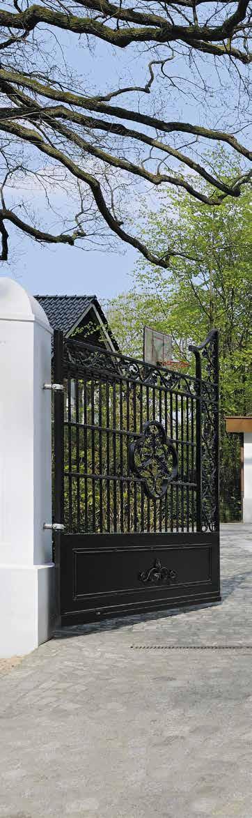 ENTRANCE GATE OPERATORS More comfort, more quality, more security Only a remote-controlled Hörmann operator distinguished by proven technology makes your entrance gate truly convenient to operate.