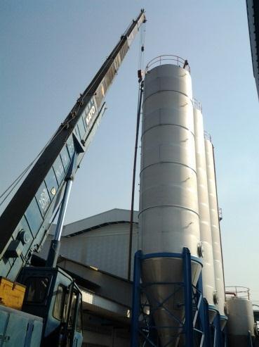304 silos - 1 of 20 m 3 (12 tons) Stainless Steel 304 silos - 4 of 200
