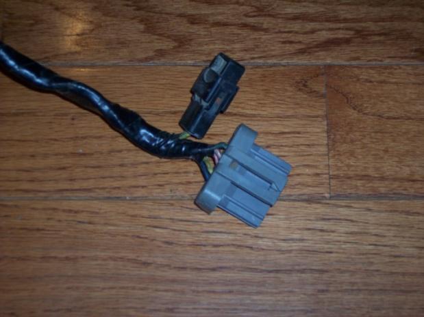 Gray connector Black connector Distributor TFI module SPOUT connector remove the black jumper plug when setting base
