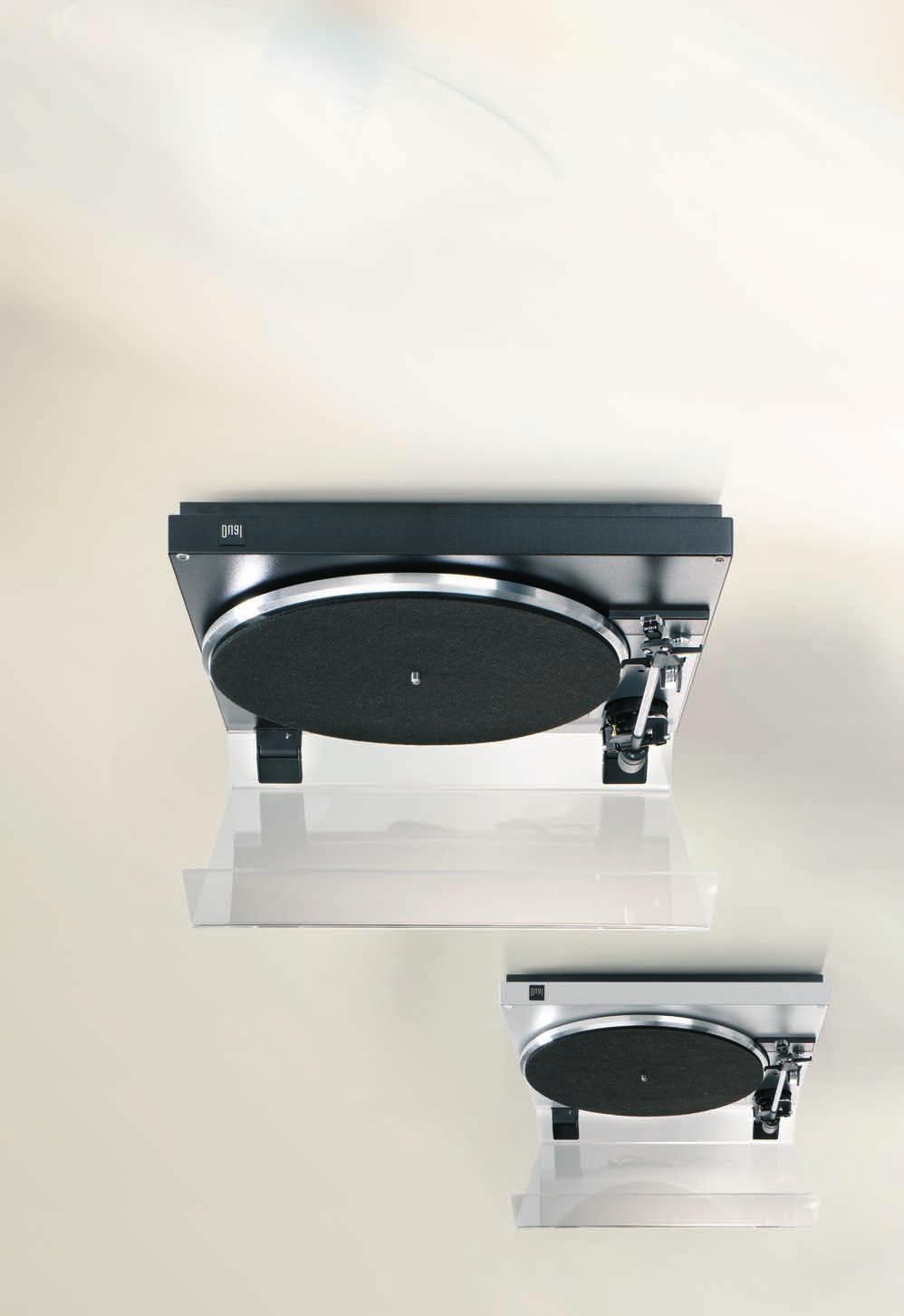 CS 420 Colour: Silver Fully-Automatic Colour: Black Uncomplicated fully automatic midi format turntable with two speeds, for all who have little less space.