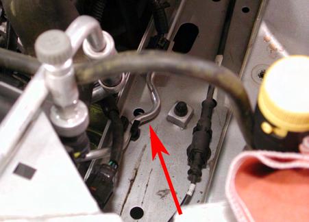 airbox area. If the line is straight, as shown in the image to the right, skip to STEP 15.