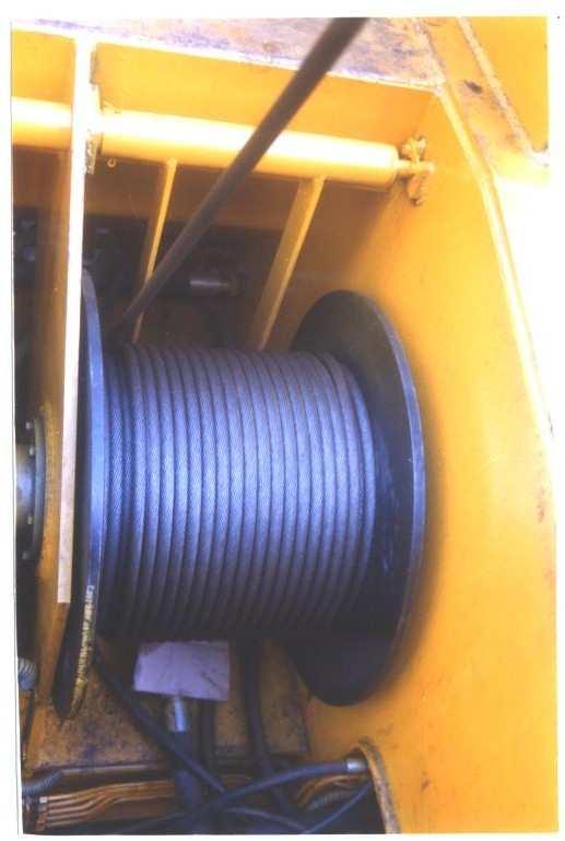 Rope Drum 2.10.2 P-1/1 Description The rope drum forms a rigid unit with the auxiliary hoist reduction unit. The rope drum coils the hoist rope in several layers. SAFETY INSTRUCTIONS!