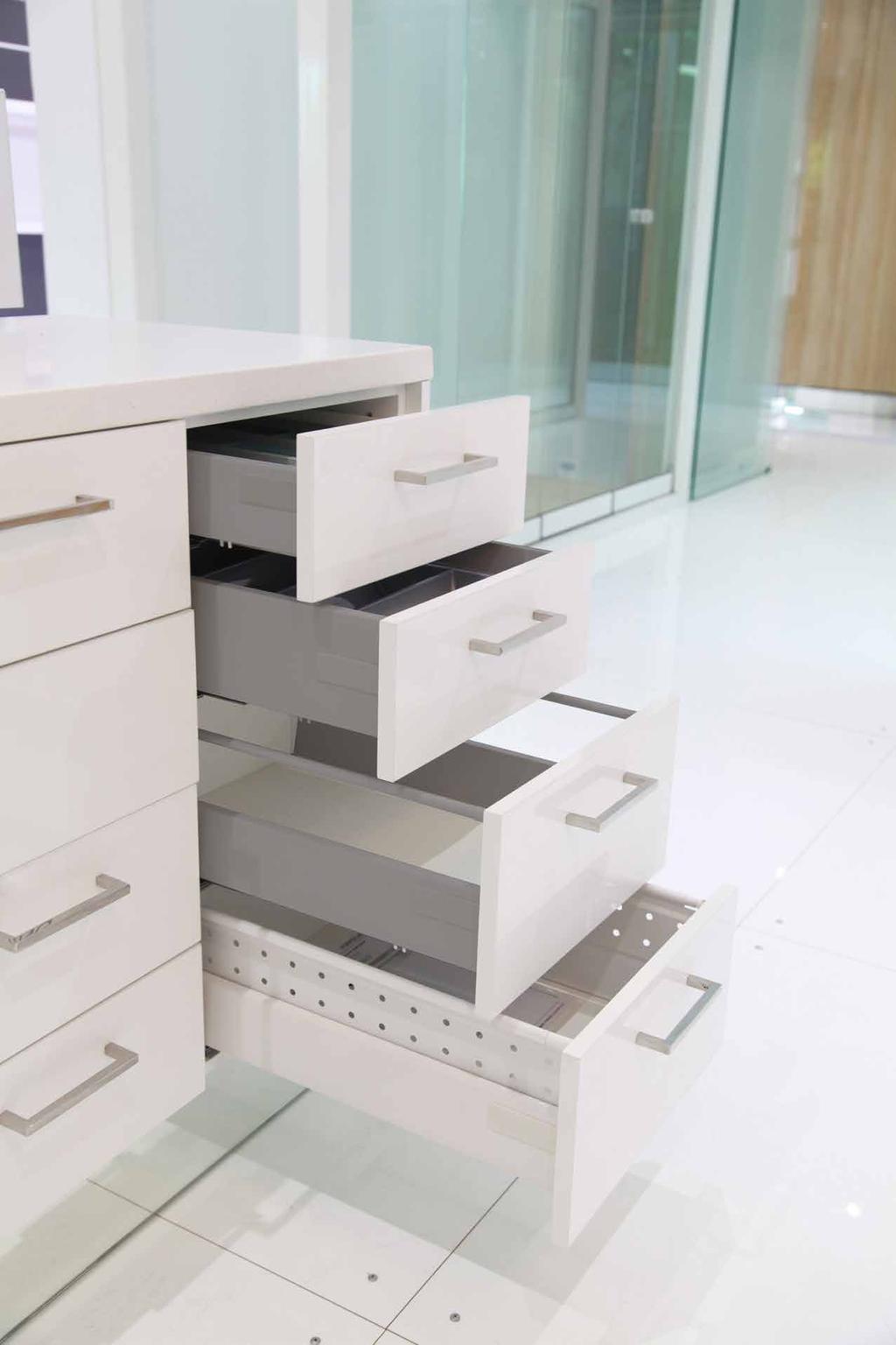 BASE CABINET WITH 4 DRAWERS 450 MM ALTO DRAWER BASE CABINET WITH 4 DRAWERS 450 MM MX DRAWER 01 Solid back set in 4 mm x Depth 450 720 x 560 561.00.