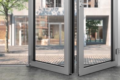 Exhibits included windproof, high thermally insulating and sound-absorbing Roto Patio Inowa hardware (in picture) as well as the new Roto Patio Lift Light Lift&Slide hardware for Inline sliding