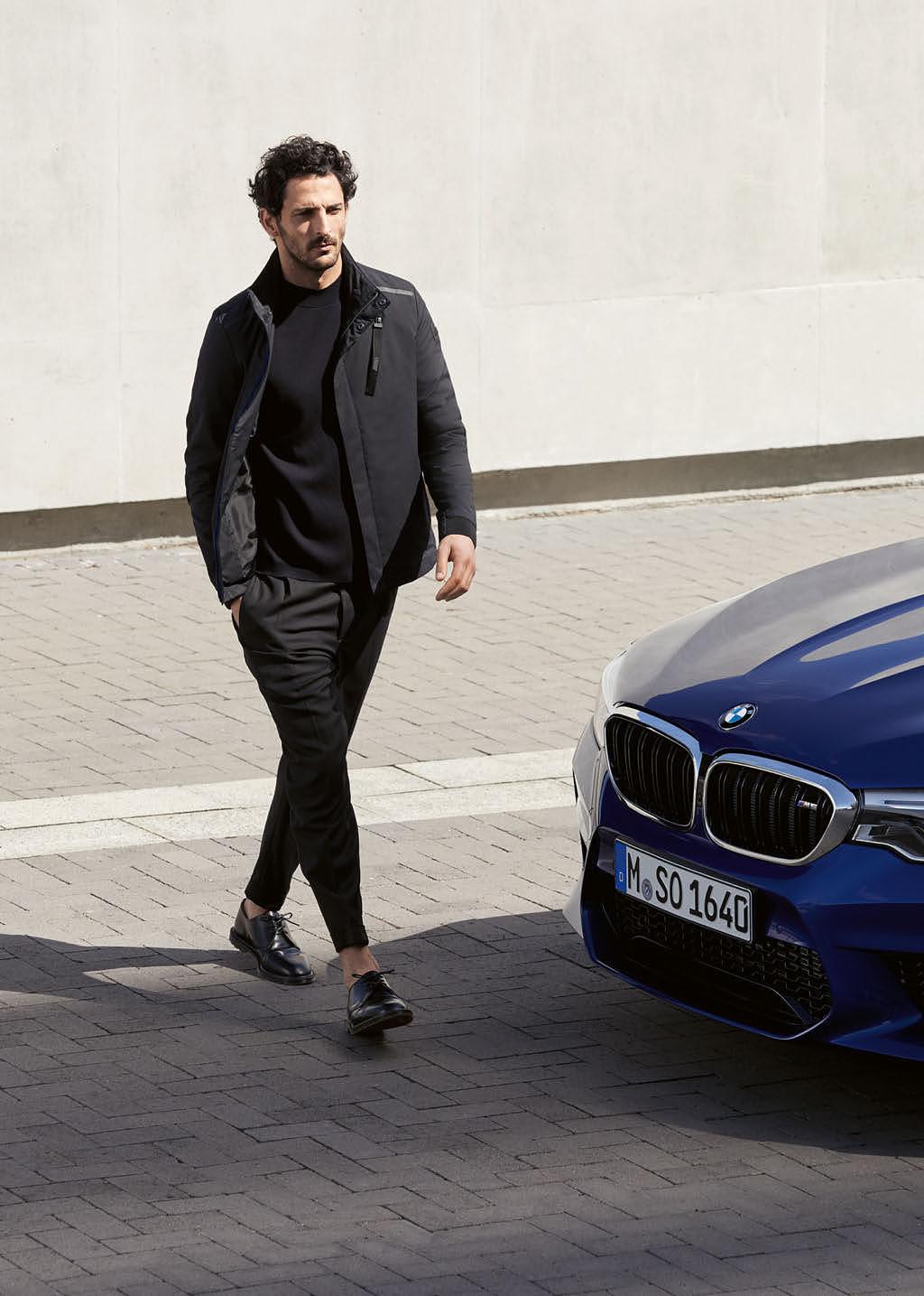 BMW LIFESTYLE BMW M COLLECTION 32 33 BMW M Jacket, men Sporty design with a sophisticated material mix.