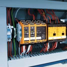 in the control cabinet Decentralised control cabinet: Convenient and economic.