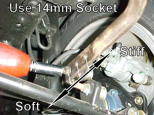 8) Secure the end links to the sway bar and fully tighten the nut using a 14mm wrench or socket.