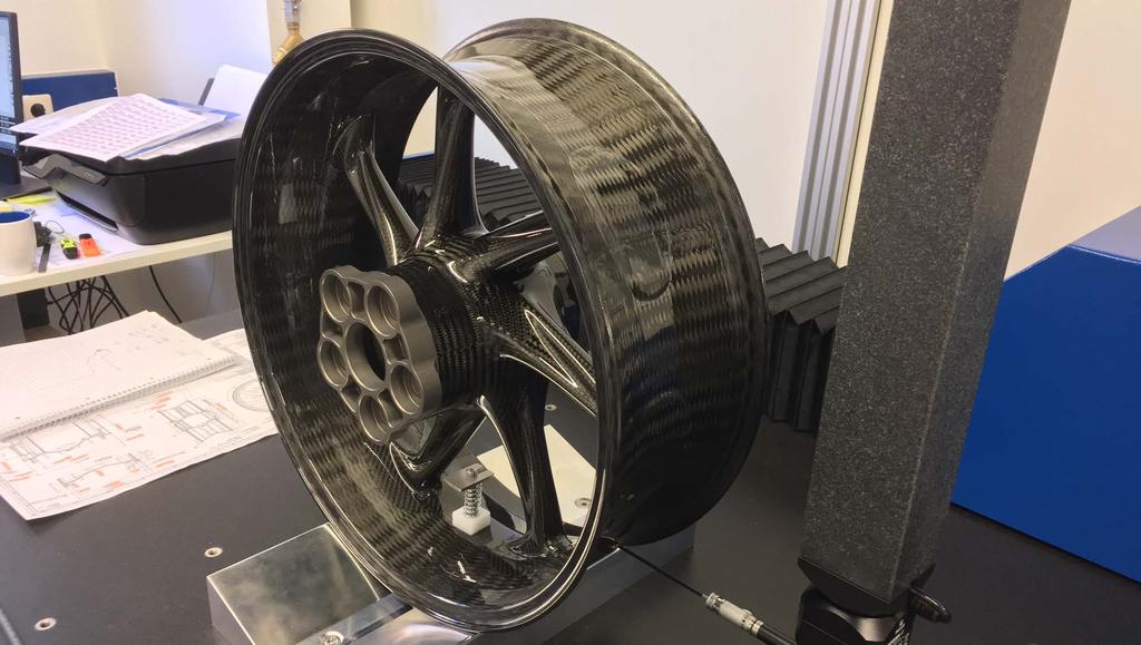 thyssenkrupp Carbon Components GmbH, Dresden, established 2012 Carbon wheel Worldwide first serial CFRP-Wheels with braiding technology Market Potential up to 4.4 mn wheels p.