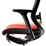 Synchronized Tilt The seat plate and backrest tilt independently in response to natural