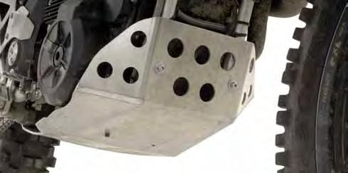 For this reason we have developed a sturdy engine guard which, thanks to its stronger material and slightly wider form, protects the alternator, clutch and water pump connection far better than the