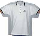 Elegant zip polo shirt. John Deere embroidery on the front. Material: 100% cotton.