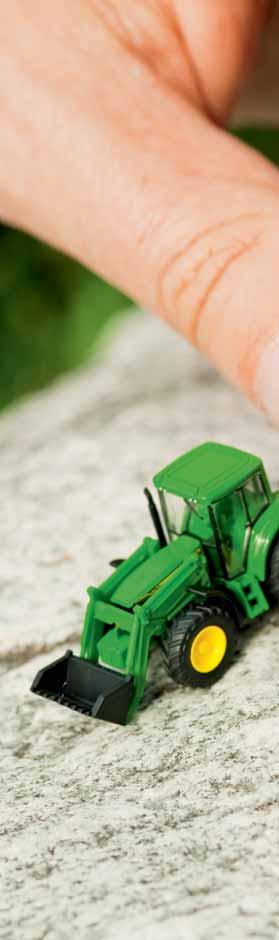 COLLECTIBLE REPLICA, PRECISION AND DEALER EDITIONS / 1:160 1 2 3 4 5 1 John Deere 6920S with Front Fork This is