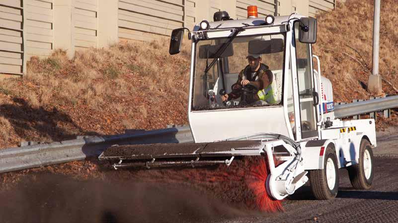 HEAVY-DUTY, Self-propelled brooms Milling contractors need brooms that are as tough as their cold planers.