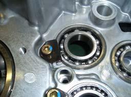 Turn Main Shaft and make sure that Counter Shaft, Shift Drum and Shift Fork can be